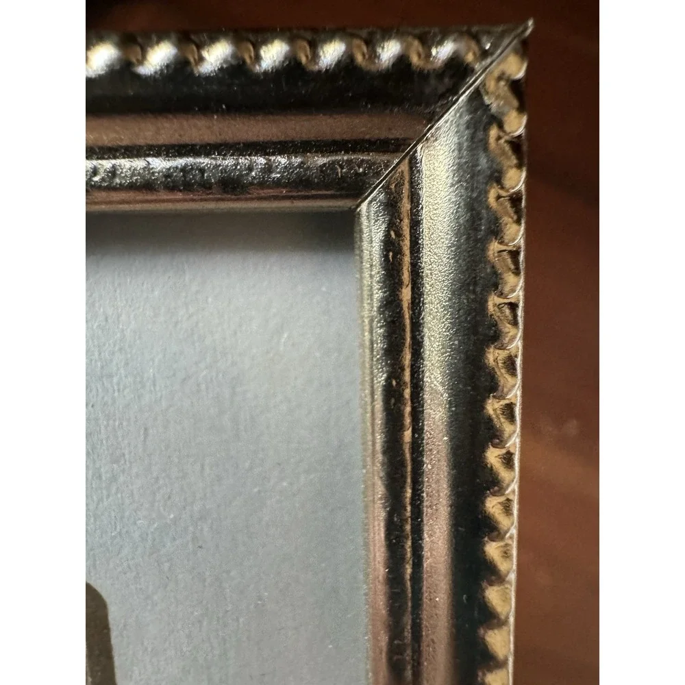 Vintage Gold‎ Tone Metal 4x5 Picture Frame Beaded Edge Ornate Floral Detail